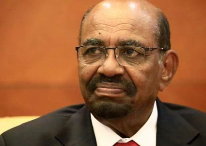 توجيه تهمة غسيل الأموال للرئيس السوداني المعزول عمر البشير