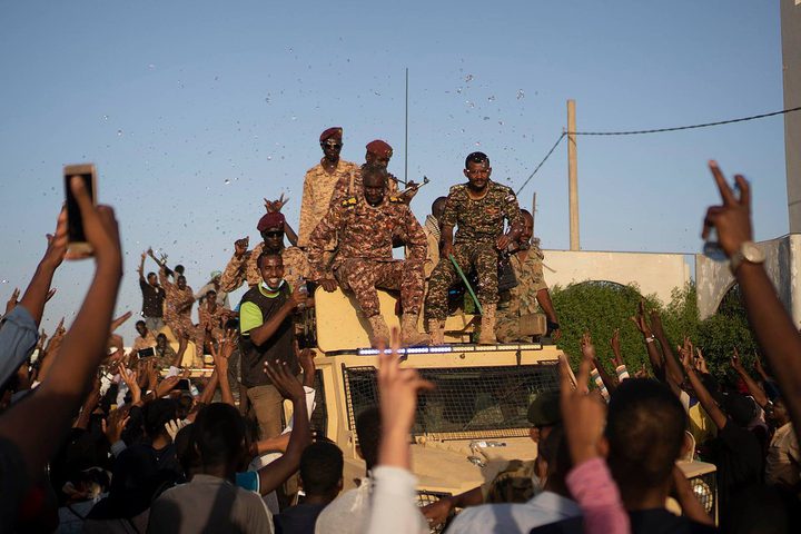 النائب العام السوداني يرفع الحصانة عن ضباط بالأمن والمخابرات
