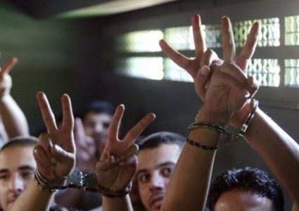 هل يمهد الاتفاق بين الأسرى والاحتلال الطريق لترتيبات أوسع مع غزة؟