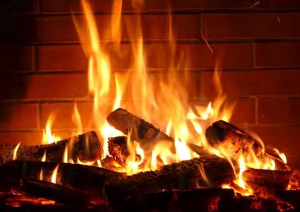 امرأة هندية تحرق زوجها حيًا بسبب لون بشرته الداكنة