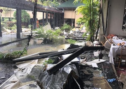 وتضم سريلانكا، ذات الغالبية البوذية، أقلية كاثوليكية من 1.2 مليون شخص من أصل عدد إجمالي للسكان قدره 21 مليون نسمة.