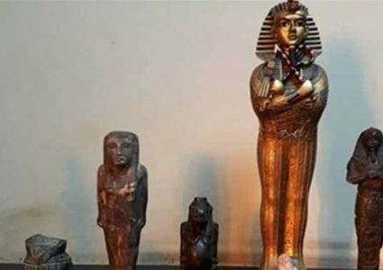 ضبط 88 قطعة أثرية بحوزة تاجر آثار في الخليل