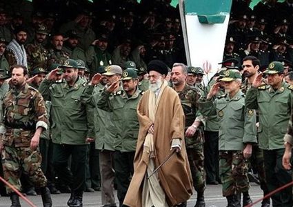 الحرس الثوري الإيراني يهدد: مستعدون لقرار واشنطن