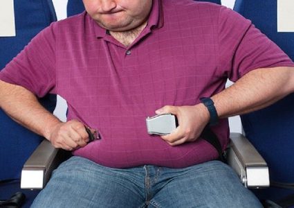 شركات الطيران تنوي وزن الركاب مع حقائبهم!