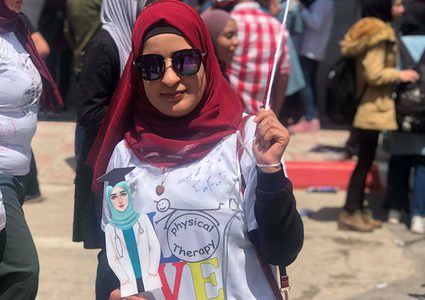 من  تحضيرات حفل تخرج كلية العلوم والمجمع الطبي في جامعة النجاح الوطنية اليوم الثلاثاء 23\4\2019.