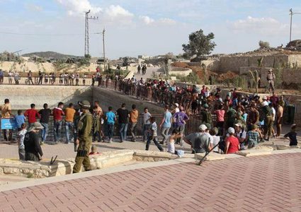 الاحتلال يغلق الحرم الإبراهيمي ويقتحم متنزه بلدية يطا