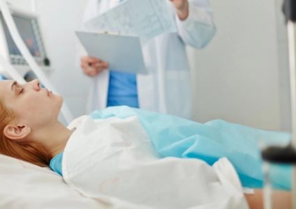 "صورة" أُم تعود للحياة من جديد بعد غيبوبة استمرت 25 عاما