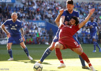 ممثل بريطاني يسخر من صلاح.. ويثير "الجدل المعتاد"