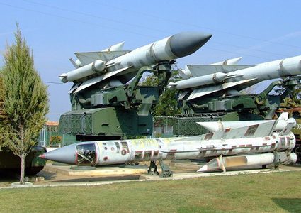 خبراء: الصواريخ الإسرائيلية "الفائقة" فشلت في سوريا