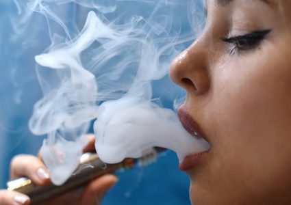 لماذا يجب التوقف كلياً عن تدخين السجائر الإلكترونية