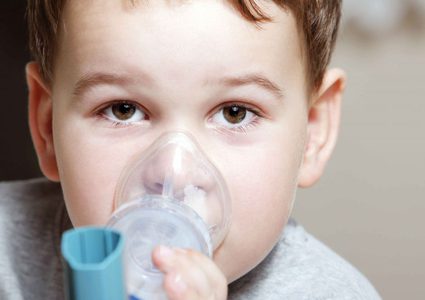 لماذا تسبب بعض نزلات البرد نوبات الربو عند الأطفال ؟