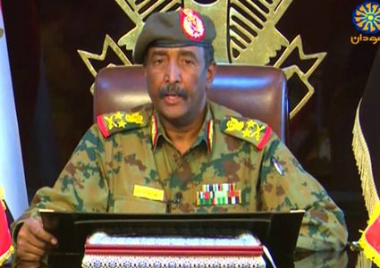 السودان: البرهان يبدي استعداده لتسليم السلطة بأسرع وقت