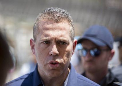 هآرتس: أردان تجاهل المفاوضات مع أسرى حماس وتعمد إيذائهم