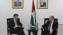 العسيلي يبحث مع القنصل البريطاني وممثل كندا التعاون الاقتصادي