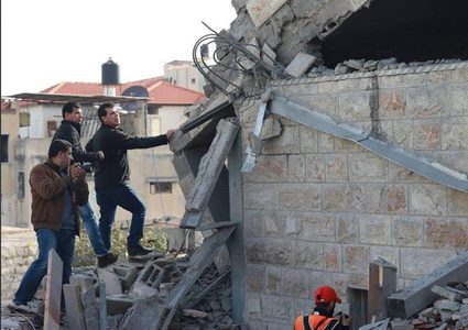 الاحتلال يهدم منزل الشهيد عمر أبو ليلى في سلفيت