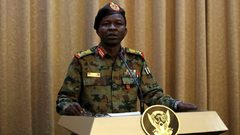 السودان.. المجلس العسكري الانتقالي ينظر باستقالة ثلاثة من أعضائه