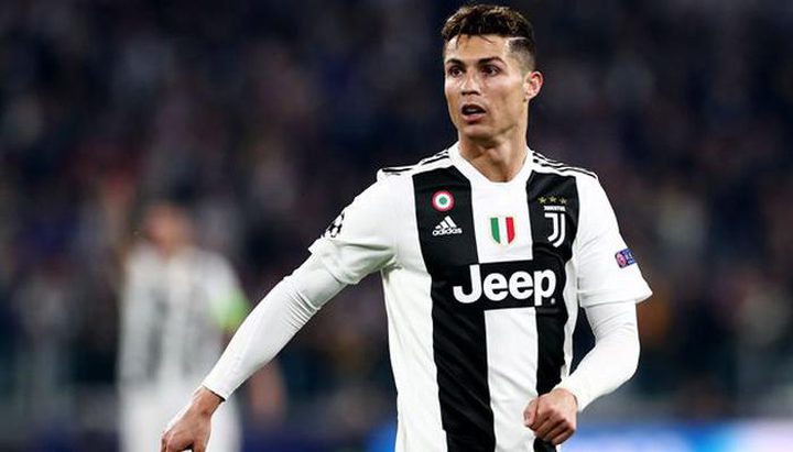 رونالدو يطالب يوفنتوس بضم 3 لاعبين
