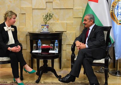 اشتية يبحث مع ممثلة بولندا تعزيز التعاون المشترك