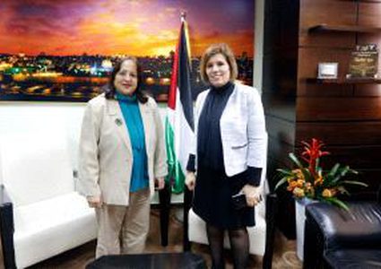 وزيرة الصحة: الصحفيون شركاء أساسيون في عملنا