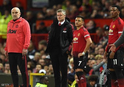 "لمسة واحدة للكرة" بنصف مليون إسترليني