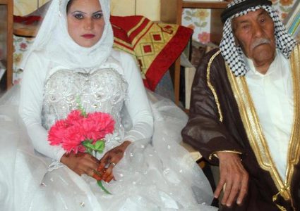 حرصًا على الميراث.. أبناء يمنعون آباءهم من الزواج