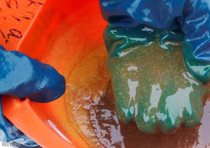 برنت يحلق قرب أعلى مستوياته ومخاوف من نقص المعروض