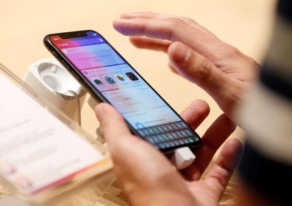 علماء: لا يوجد دليل علمي على ارتباط الهواتف بالسرطان