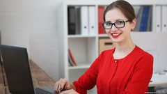 وظائف تسبب السعادة لأصحابها أبرزها الحلاق