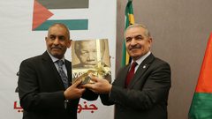 اشتية يدعو لتشكيل ائتلاف دولي للحفاظ على حل الدولتين