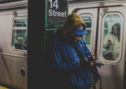 التغطيات الإخبارية للأخبار المأساوية وتأثيرها على الصحة العقلية