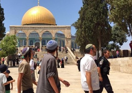 أكثر من 1600 مستوطن يقتحمون باحات المسجد الاقصى