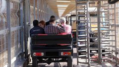الاحتلال يعتقل مرافق مريضة أثناء عودته إلى غزة