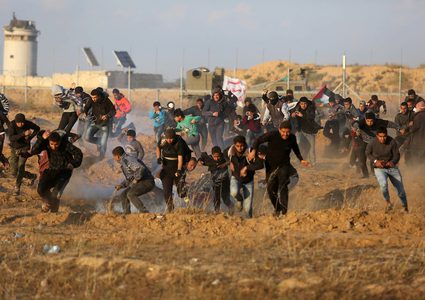 إصابات بالرصاص الحي والاختناق جراء قمع الاحتلال للمتظاهرين