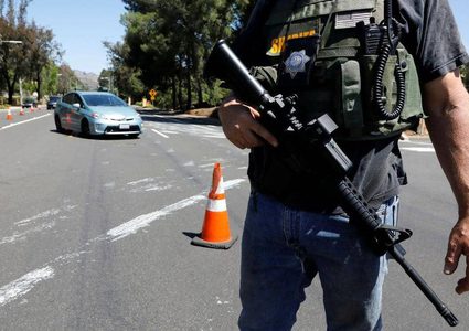 قتيل وثلاثة جرحى بإطلاق نار في كنيس بكاليفورنيا