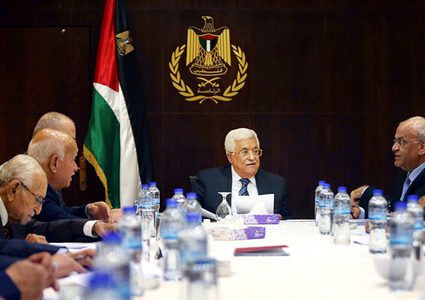 قيادي بفتح : لا يوجد تواصل مع أمريكا بشأن "صفقة القرن"