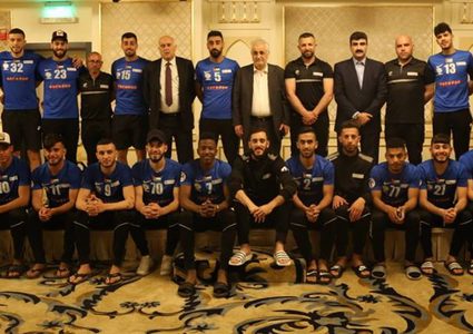 الرجوب يتفقد بعثة نادي هلال القدس في جدة