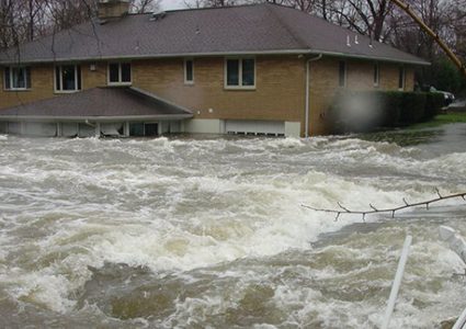 مقتل وإصابة 6 أشخاص إثر فيضانات جنوبى الصين