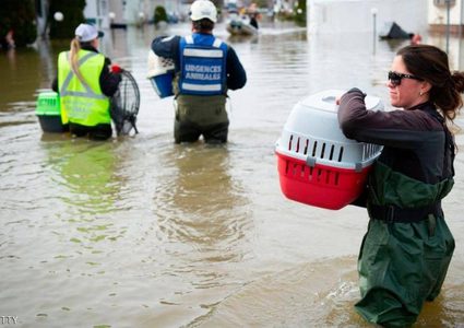 عملية إجلاء  لآلاف الأشخاص بسبب الفيضانات في كندا