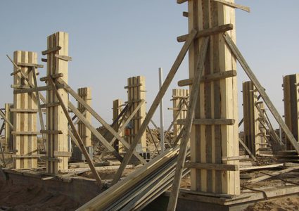 وزارة العمل تغلق 5 منشآت قيد البناء في رام الله