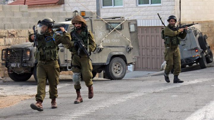 الاحتلال يداهم منازل في بير الباشا جنوب جنين