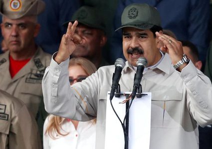 الرئيس الفنزويلي يؤكد على ولاء جيشه الكامل له