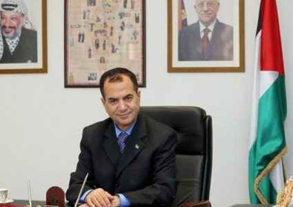 السفير أبو زيد يلقي محاضرة في الأكاديمية العسكرية الكازاخستانية