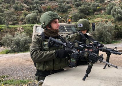 عائلة الأسير  قبها تكذب رواية الاحتلال وتحملها مسؤولية حياته