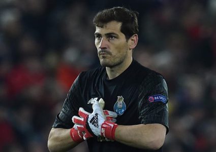 إصابة كاسياس بأزمة قلبية