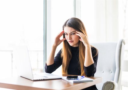 السبانخ والتوت أطعمة تساعد على التركيز