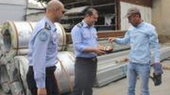 الشرطة تكرم العمال بمناسبة عيدهم العالمي