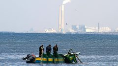 الاحتلال يصيب صيادا بالرصاص ويعتقل 2 ببحر شمال غزة