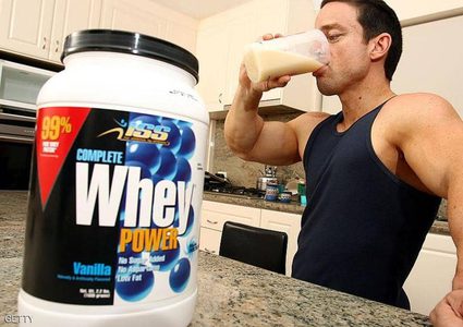 مشروبات بناء العضلات.. دراسة تكشف "مخاطر كبيرة"