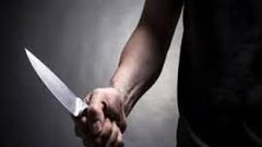 الغيرة تدفع مراهق أمريكي إلى طعن زميله وتقطيع رأسه ويديه !