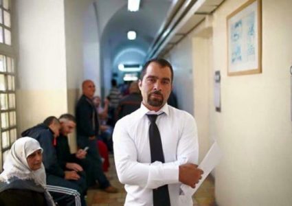 الاحتلال يمدد اعتقال المحامي "البرغوثي"